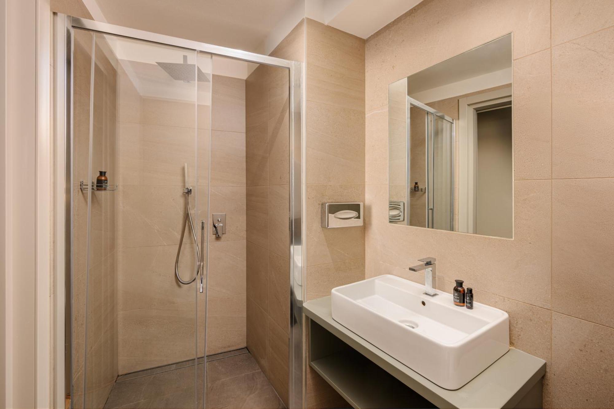 Junior Suite Lake View