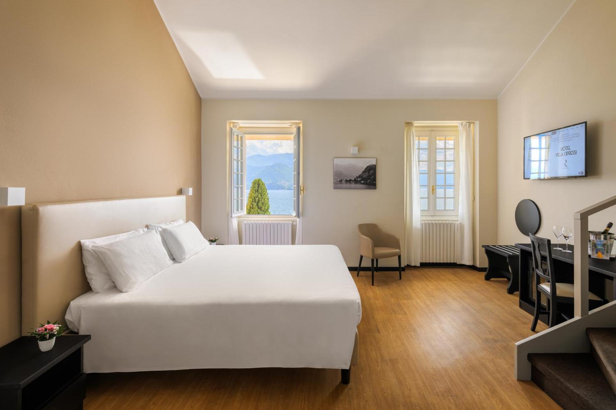 Junior Suite,1676757846:JPEG
